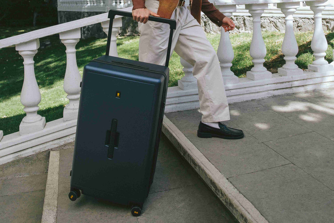 The Wide Handle Luggage: The Perfect Travel Companion for Comfort and Convenience