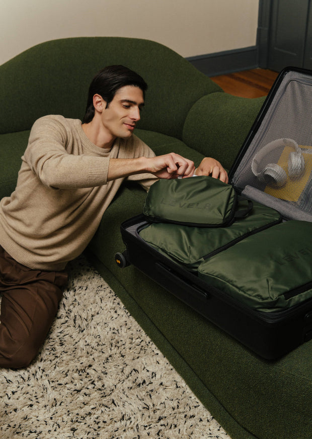 6 Packing Cubes and Textured Luggage Combo